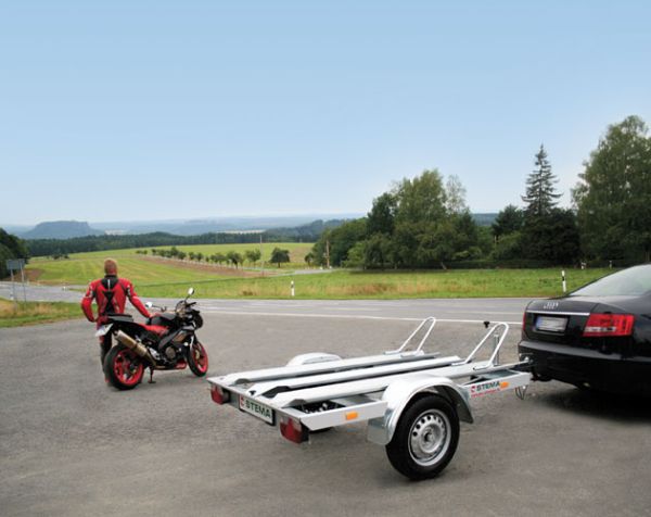 Kfz-Meisterbetrieb und Anhängerhandel - Motorrad - transporter